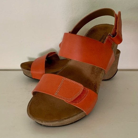 Clarks Collection Aurelie Fin Platform Wedge Velcro sandal Shoes Orange Sz 8.5 - Picture 2 of 8